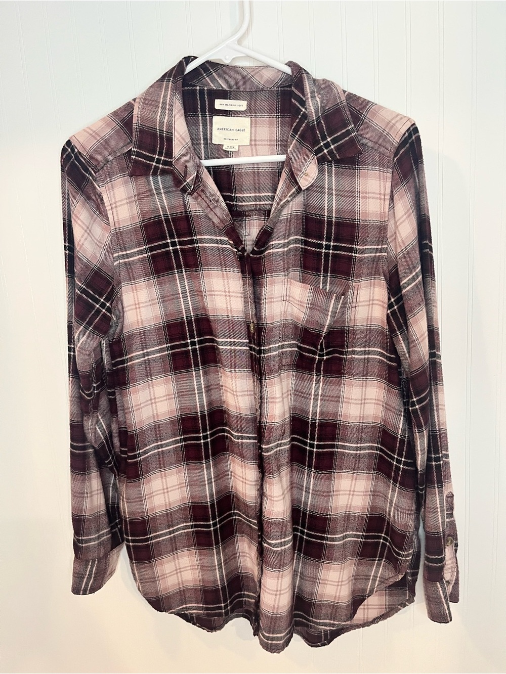 American Eagle Outfitters Plaid Button-Down Shirt in Mauve and Black